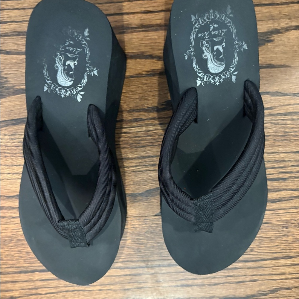90s platform sandal Black